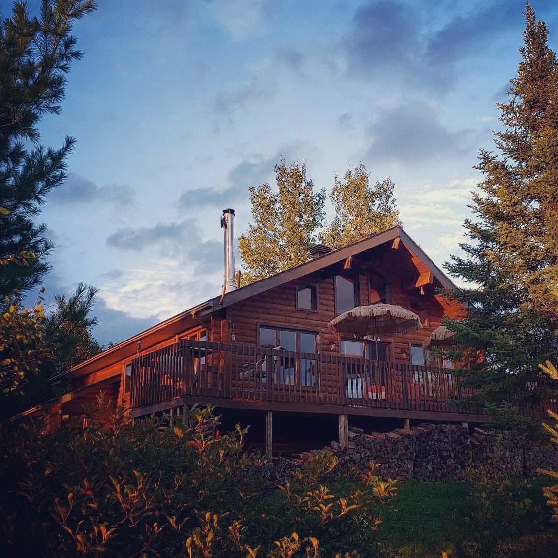 Canadian Log cabin in the Quebec laurentians