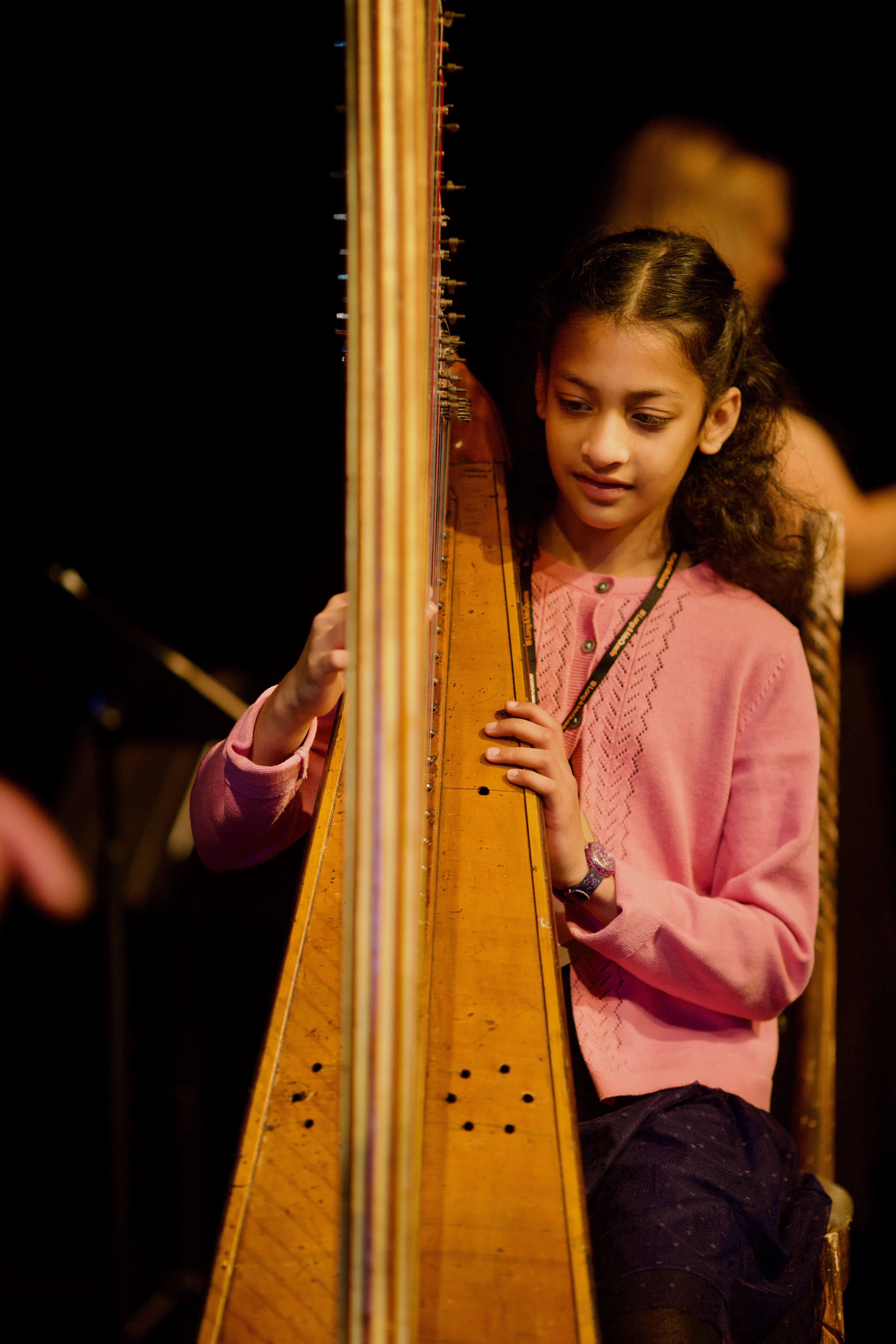 Lines to touch the strings